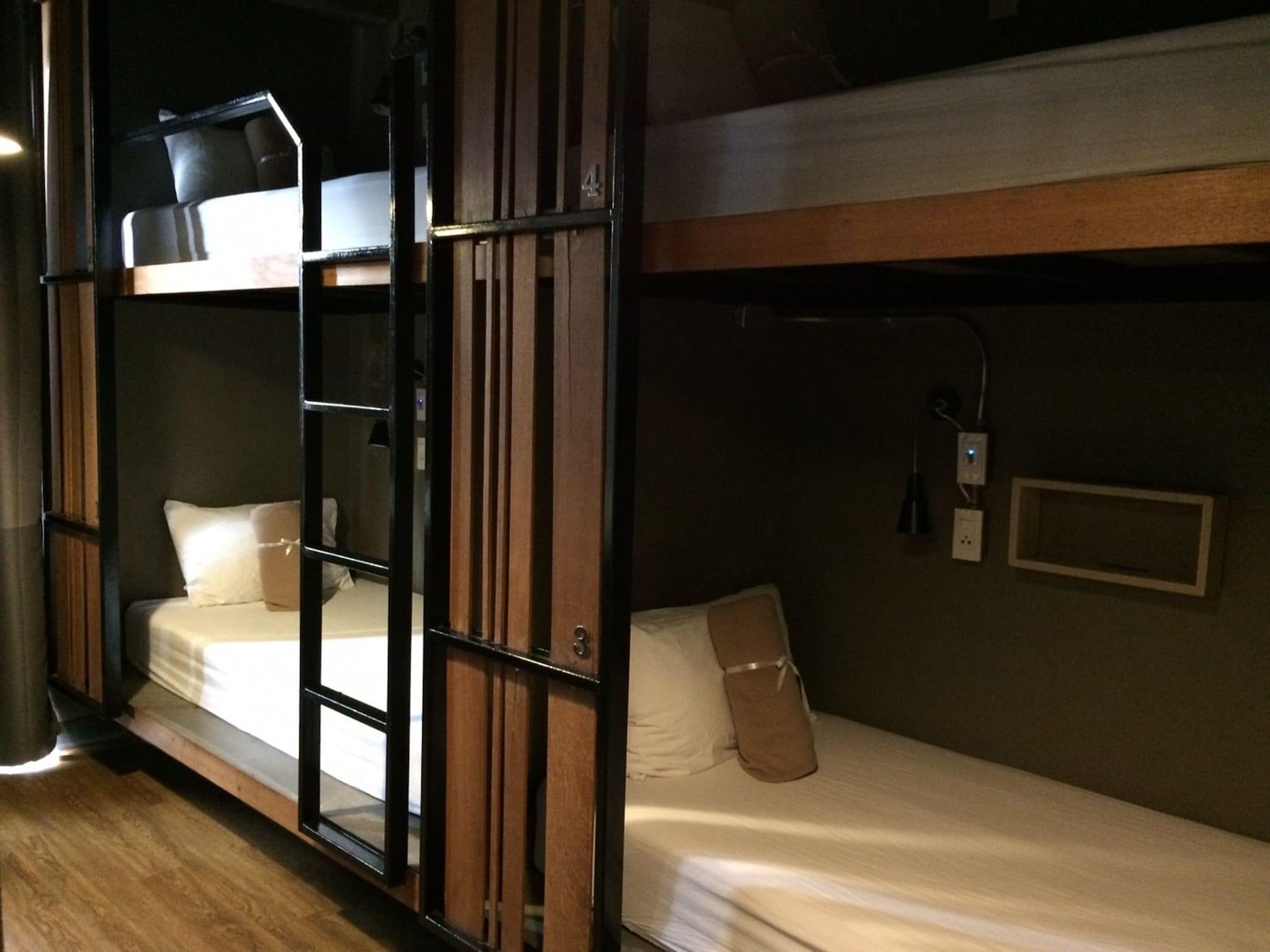 Cloudy Hostel Bangkok Luaran gambar