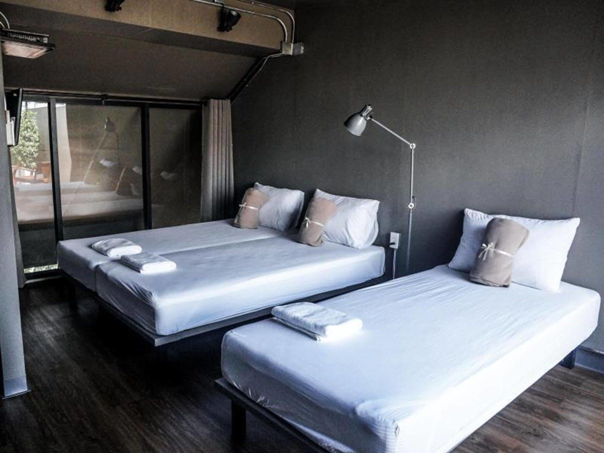 Cloudy Hostel Bangkok Luaran gambar
